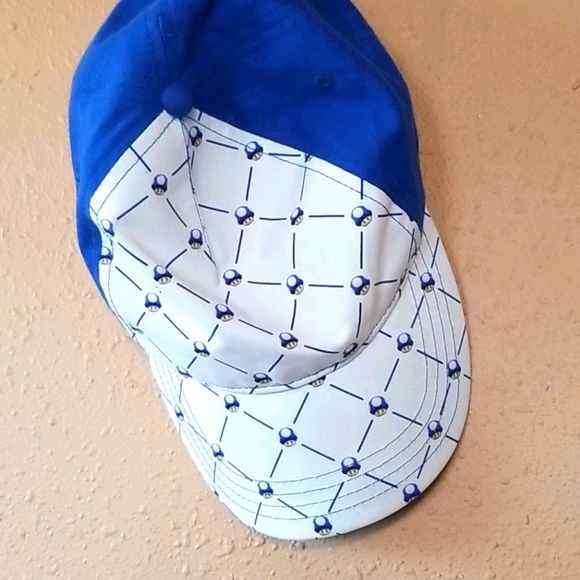 Super Mario ball cap ONE SIZE - Picture 1 of 5